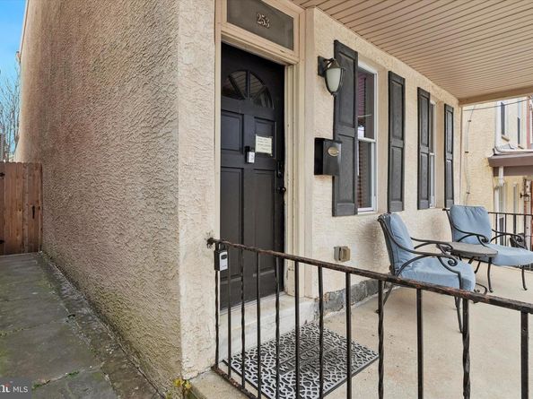 253 Hermitage Street, Philadelphia PA 19127