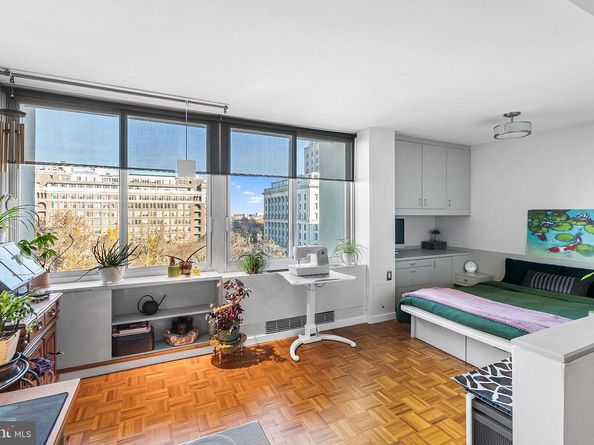 604 S Washington Square 1106, Philadelphia PA 19106