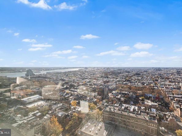 604 S Washington Square 1106, Philadelphia PA 19106