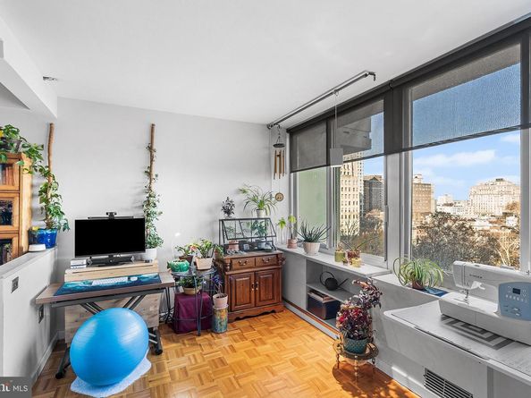 604 S Washington Square 1106, Philadelphia PA 19106