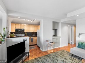 604 S Washington Square 1106, Philadelphia PA 19106