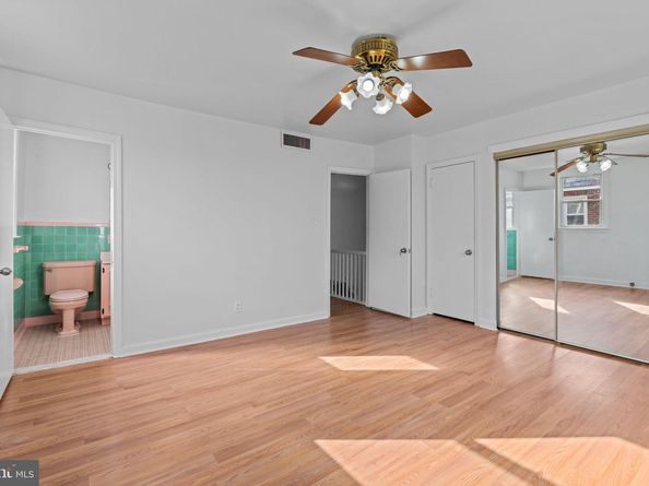 1230 Glenview Street, Philadelphia PA 19111