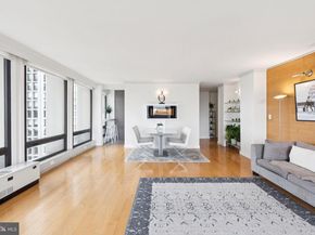 210 Locust Street 15AW, Philadelphia PA 19106