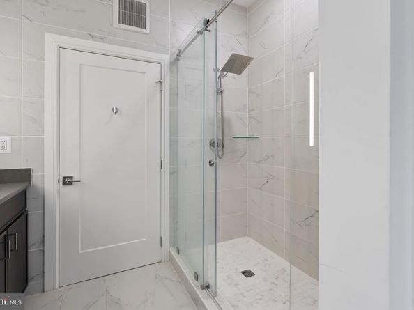 625 Slaters Lane 402, Alexandria VA 22314