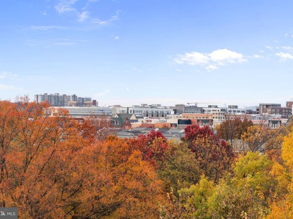 625 Slaters Lane 402, Alexandria VA 22314