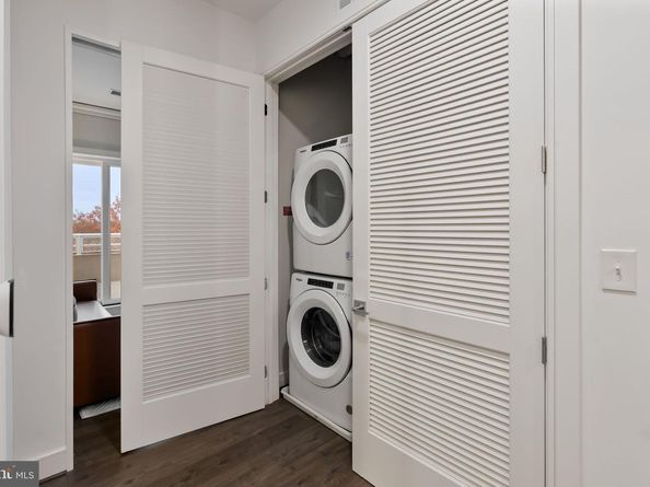 625 Slaters Lane 402, Alexandria VA 22314