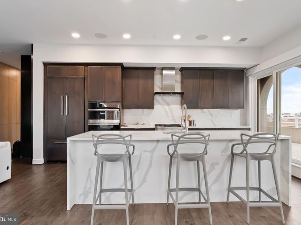 625 Slaters Lane 402, Alexandria VA 22314