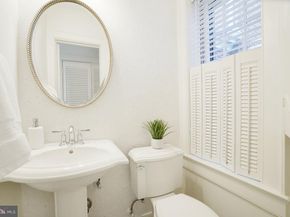 625 S Saint Asaph Street, Alexandria VA 22314