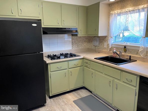 2400 Edge Hill Road, Huntingdon Valley PA 19006