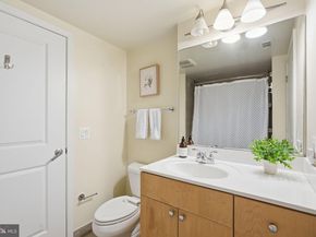 820 N Pollard Street 504, Arlington VA 22203