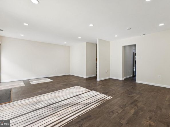 2015 Wethersfield Court, Reston VA 20191