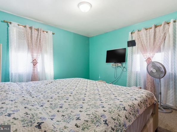 2752 Windsor Drive, Bensalem PA 19020