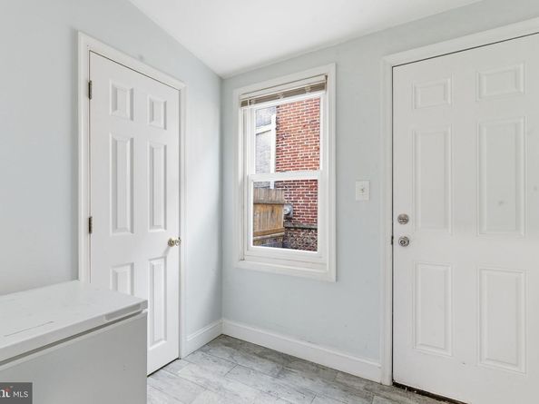 1421 11TH, Crum Lynne PA 19022