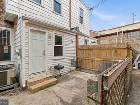 1421 11TH, Crum Lynne PA 19022