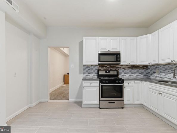 1421 11TH, Crum Lynne PA 19022