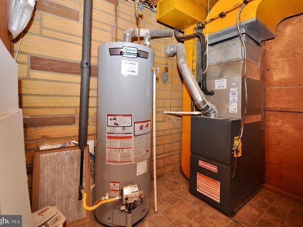 2216 Emerson Street, Philadelphia PA 19152