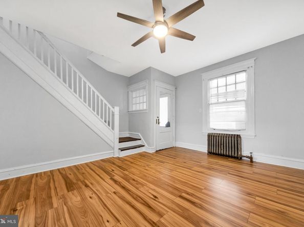 29 College Avenue, Upper Darby PA 19082