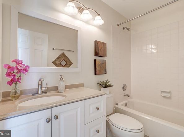 47616 Watkins Island Square, Sterling VA 20165