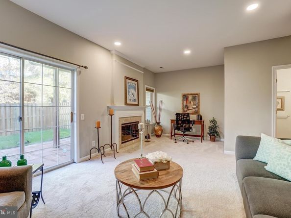 47616 Watkins Island Square, Sterling VA 20165