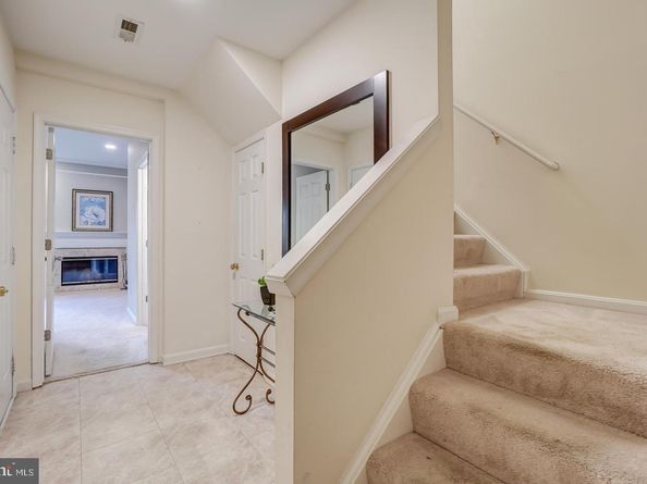 47616 Watkins Island Square, Sterling VA 20165