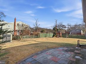 5201 Richenbacher Avenue, Alexandria VA 22304