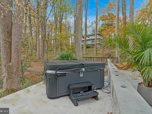 1700 Brookside Lane, Vienna VA 22182