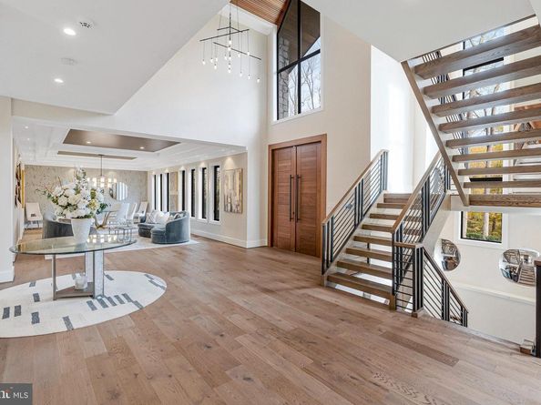 1700 Brookside Lane, Vienna VA 22182