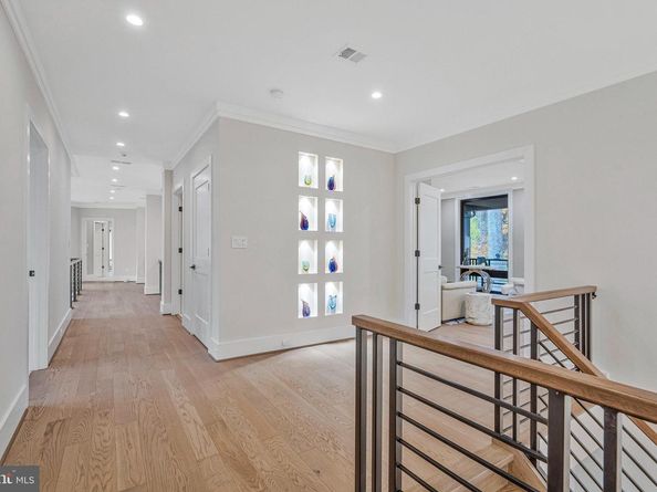 1700 Brookside Lane, Vienna VA 22182