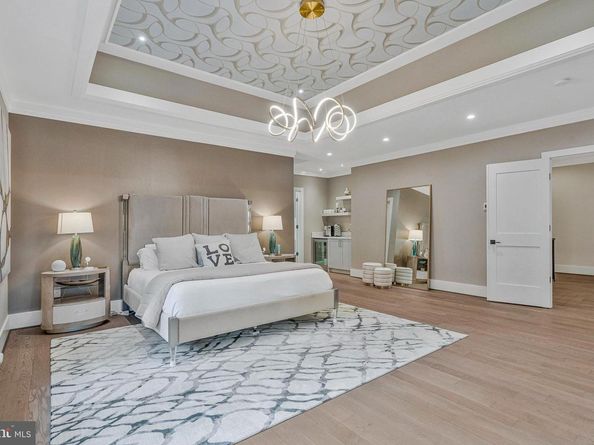 1700 Brookside Lane, Vienna VA 22182