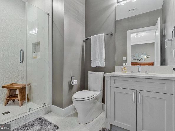 1700 Brookside Lane, Vienna VA 22182