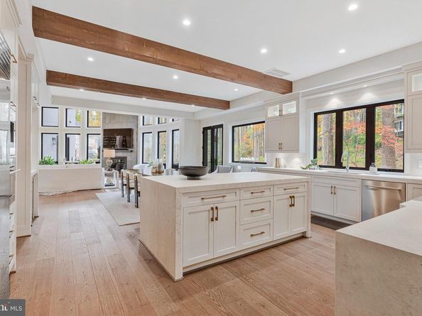 1700 Brookside Lane, Vienna VA 22182