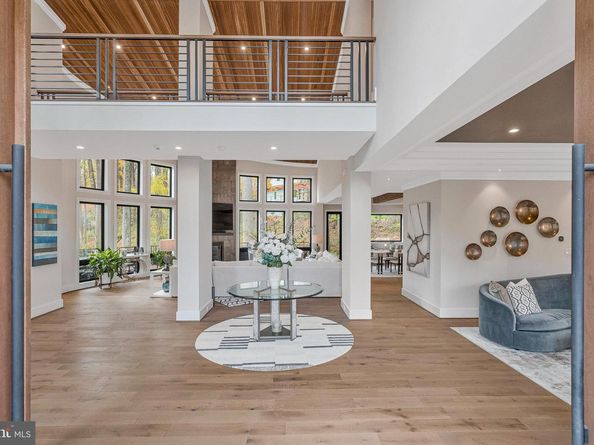 1700 Brookside Lane, Vienna VA 22182