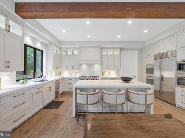 1700 Brookside Lane, Vienna VA 22182