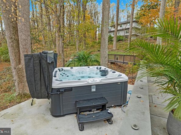 1700 Brookside Lane, Vienna VA 22182