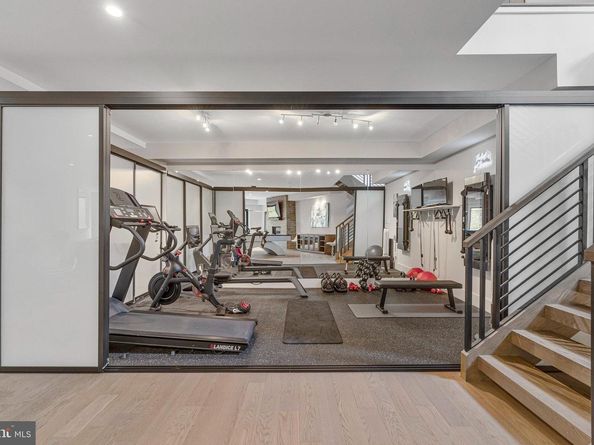 1700 Brookside Lane, Vienna VA 22182