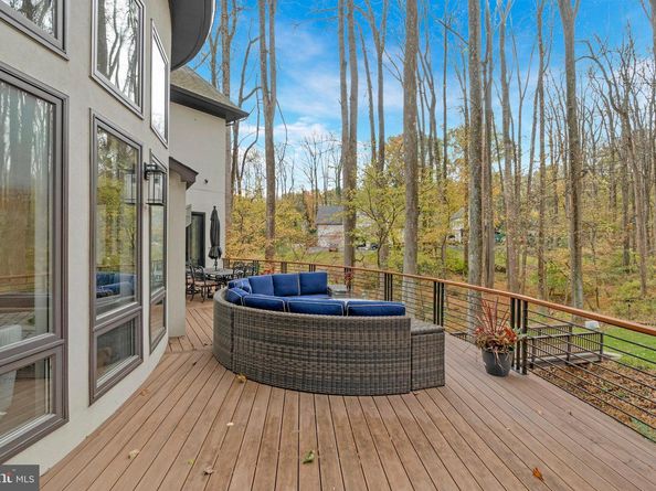 1700 Brookside Lane, Vienna VA 22182