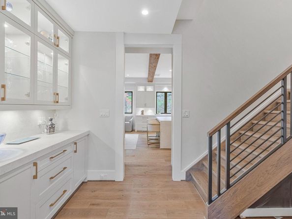 1700 Brookside Lane, Vienna VA 22182