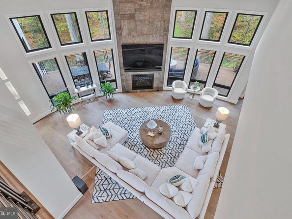 1700 Brookside Lane, Vienna VA 22182