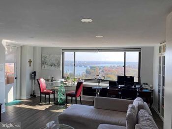 1011 Arlington Boulevard