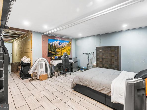 6607 Gillespie Street, Philadelphia PA 19135