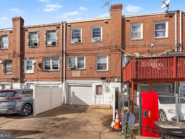 6607 Gillespie Street, Philadelphia PA 19135