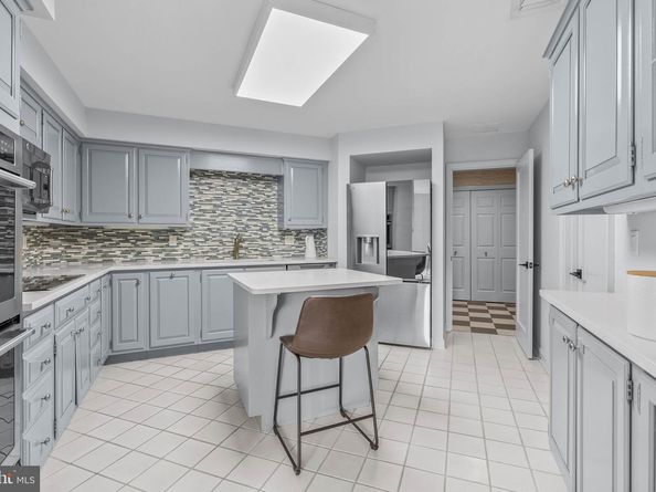 101 Cheswold Lane 2F, Haverford PA 19041