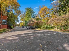 101 Cheswold Lane 2F, Haverford PA 19041