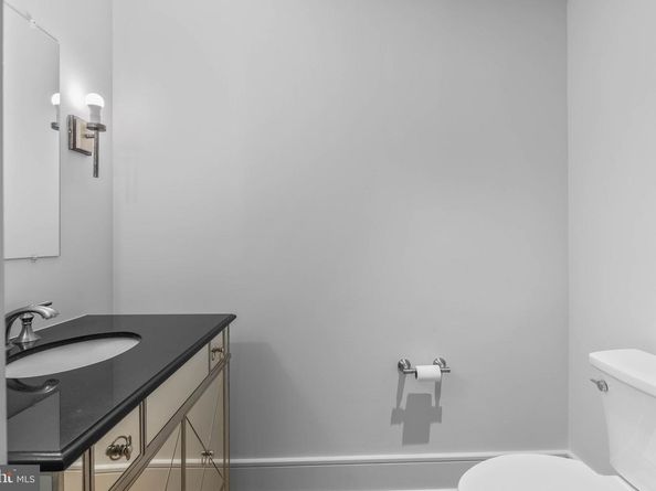 101 Cheswold Lane 2F, Haverford PA 19041