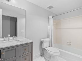 101 Cheswold Lane 2F, Haverford PA 19041