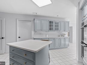 101 Cheswold Lane 2F, Haverford PA 19041