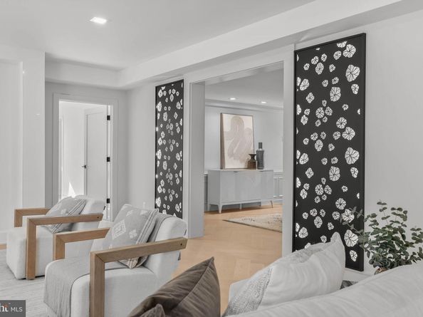 101 Cheswold Lane 2F, Haverford PA 19041