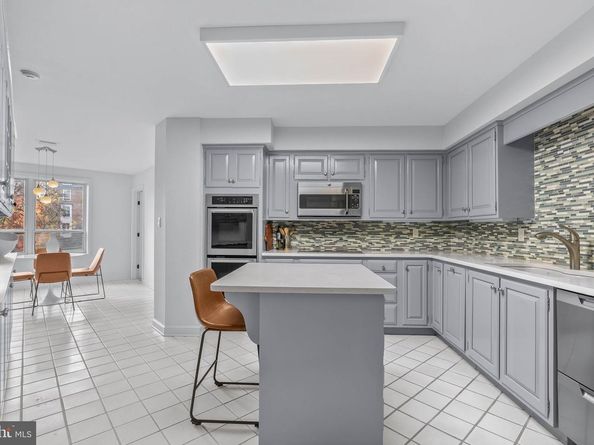 101 Cheswold Lane 2F, Haverford PA 19041