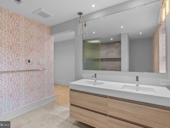 101 Cheswold Lane 2F, Haverford PA 19041