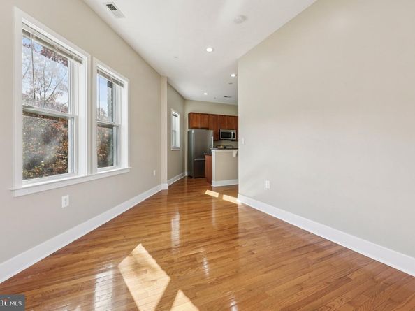 1352 Longfellow Street NW 302, Washington DC 20011